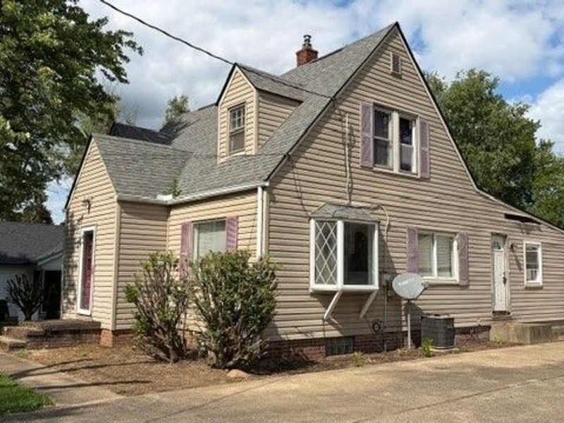 820 Woodlawn Avenue NW, Canton, OH 44708 Photo 3