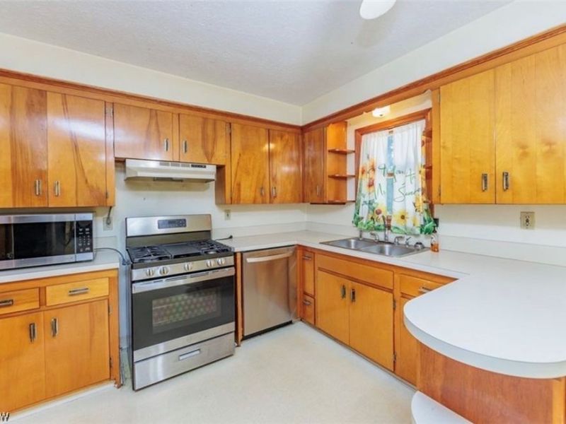 4521 Emerson Road, South Euclid, OH 44121 Photo 13