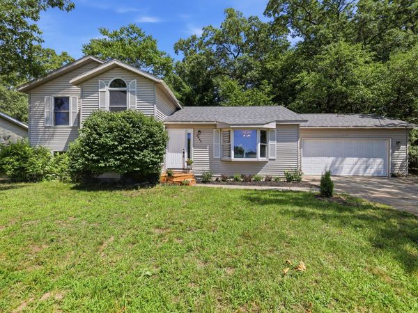 2046 N Roberts Road, Muskegon, MI 49445