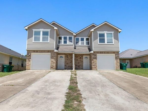 709 Claremont PKWY, Unit A & B, Marble Falls, TX 78654