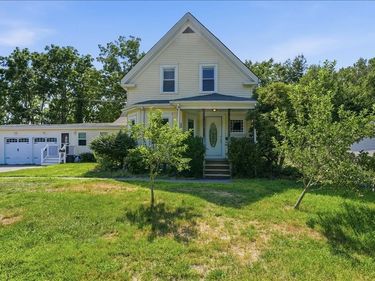 352 Beulah St, Unit 1, Whitman, MA 02382