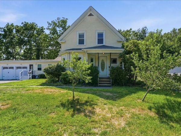 352 Beulah St, Unit 1, Whitman, MA 02382