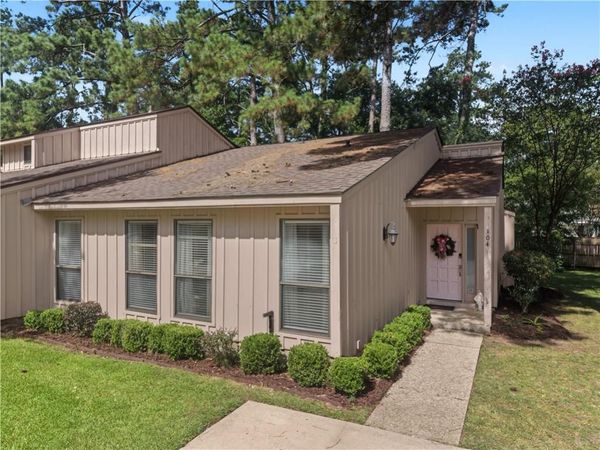 104 W BRIGHTON Court, Unit 104, Mandeville, LA 70471