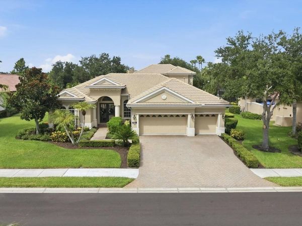 6806 DOMINION LANE, LAKEWOOD RANCH, FL 34202