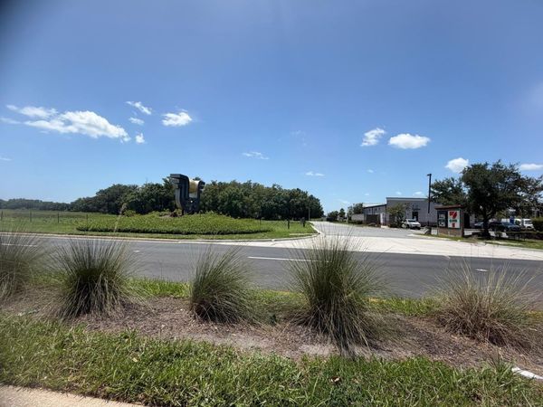 576 TRADEPORT DRIVE , ORLANDO, FL 32824