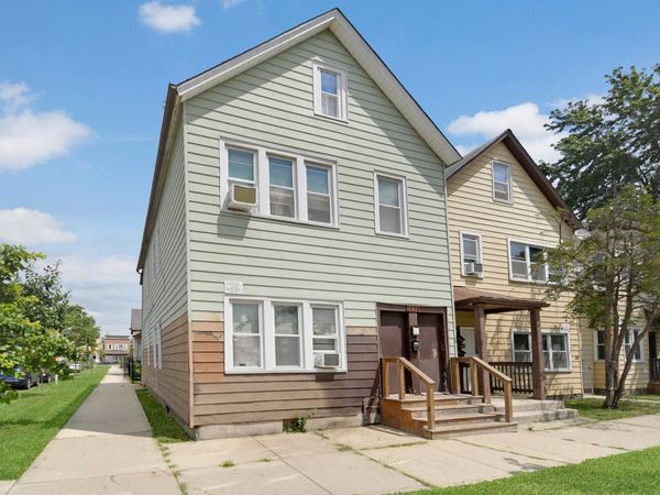 2858 W 38th Place , Chicago, IL 60632