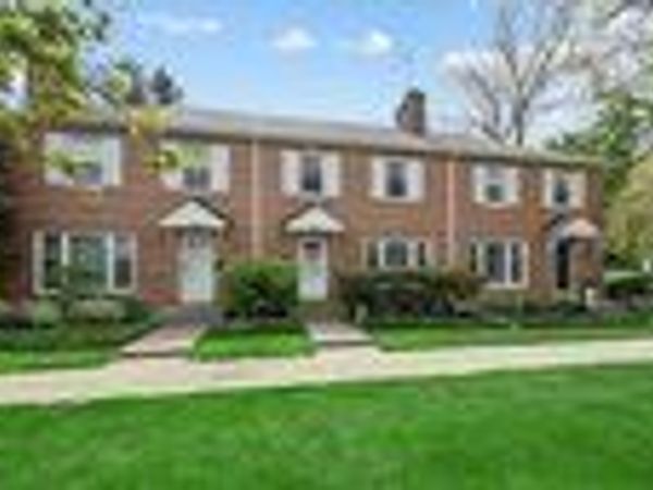 310 Jackson Avenue , Glencoe, IL 60022