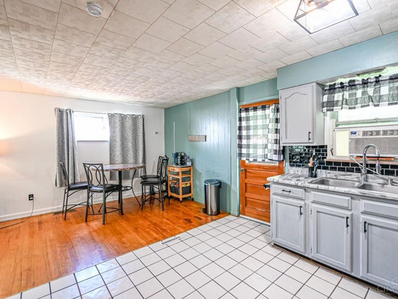 5436 Delhi Road, Cincinnati, OH 45238 Photo 4