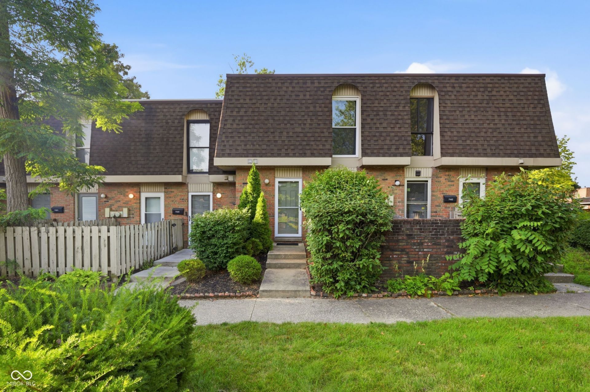 7447 Country Brook Drive, Indianapolis, IN 46260 Main Photo
