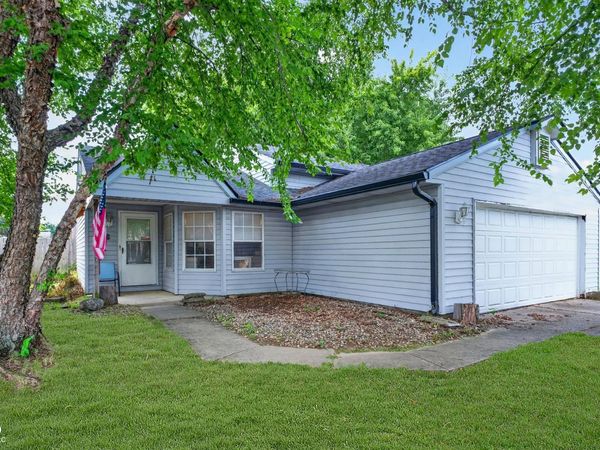 1317 Chesterfield Drive , Anderson, IN 46012