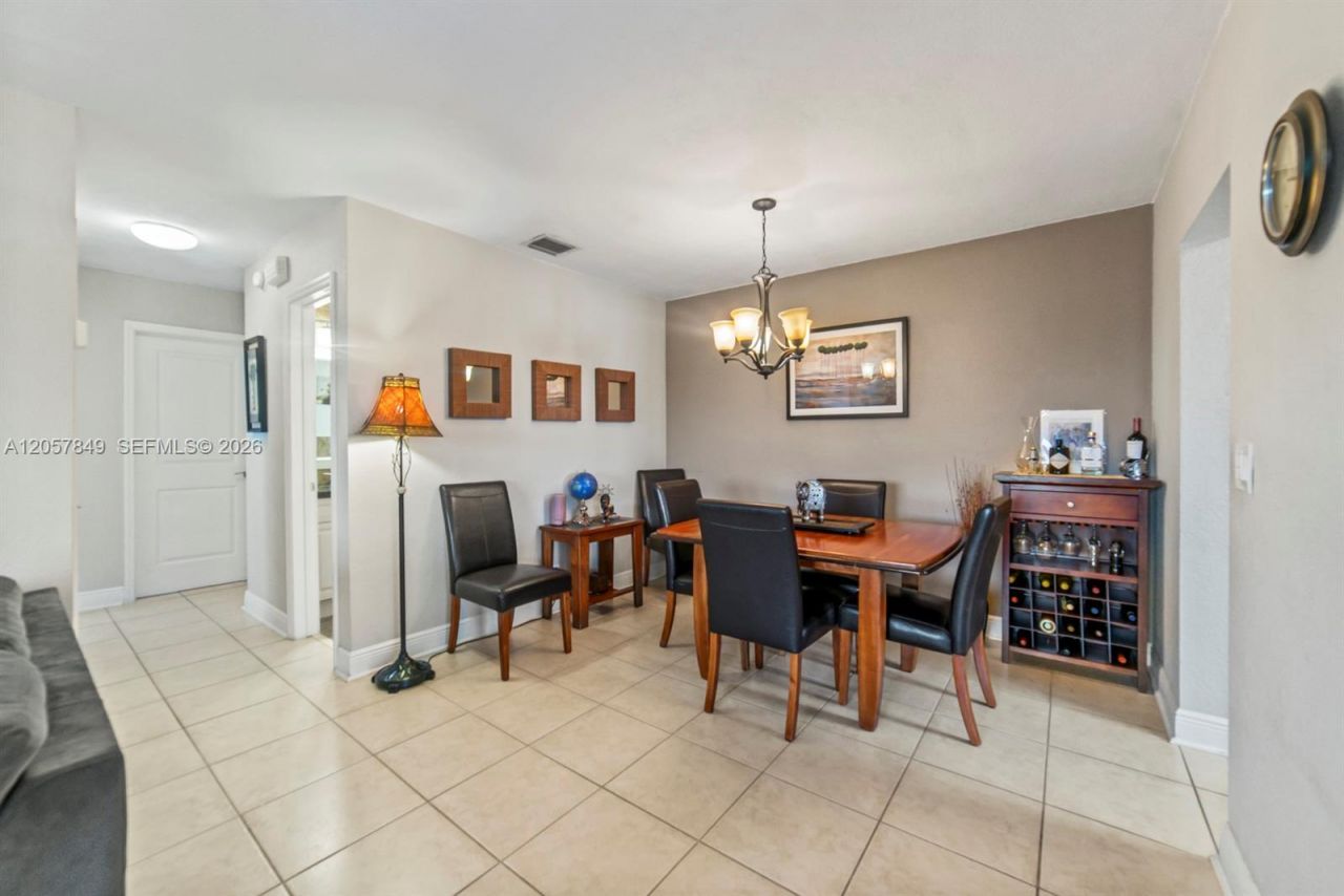 1818 Rodman St , Unit 4A, Hollywood, FL 33020 Photo