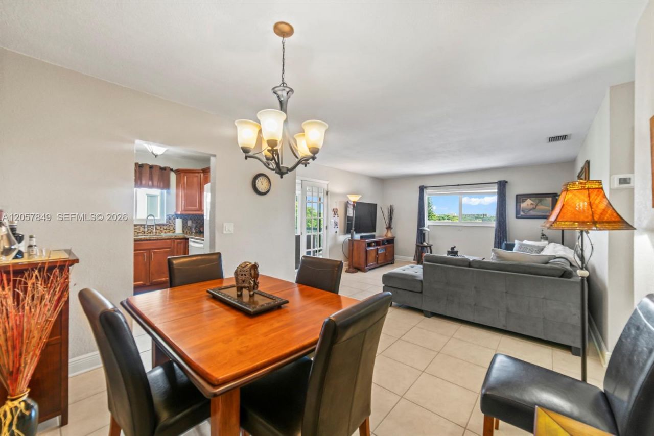 1818 Rodman St , Unit 4A, Hollywood, FL 33020 Photo