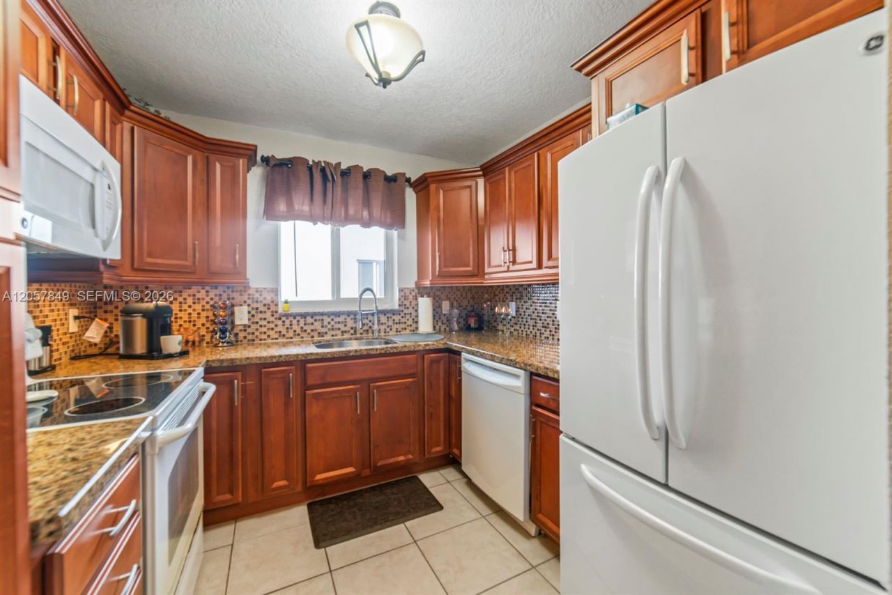 1818 Rodman St , Unit 4A, Hollywood, FL 33020 Photo