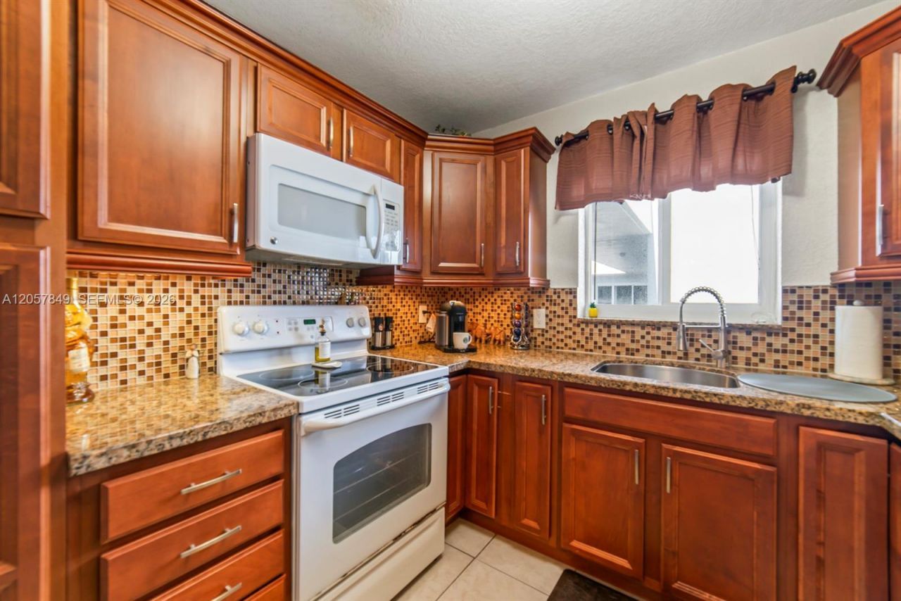 1818 Rodman St , Unit 4A, Hollywood, FL 33020 Photo
