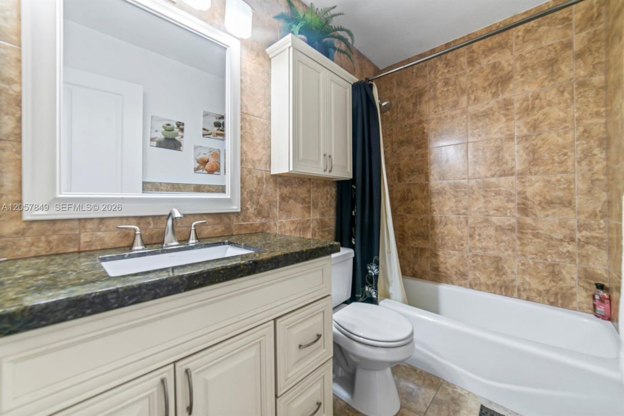 1818 Rodman St , Unit 4A, Hollywood, FL 33020 Photo