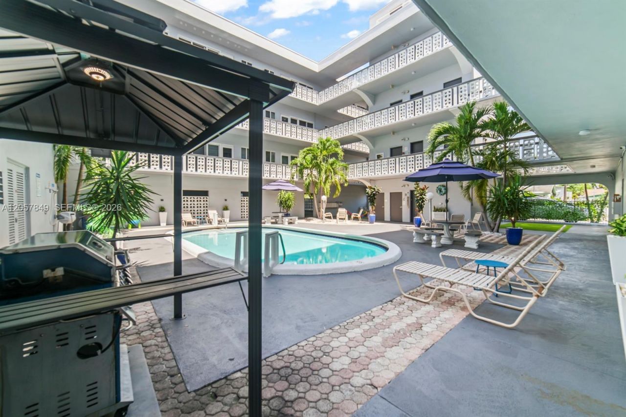 1818 Rodman St , Unit 4A, Hollywood, FL 33020 Photo