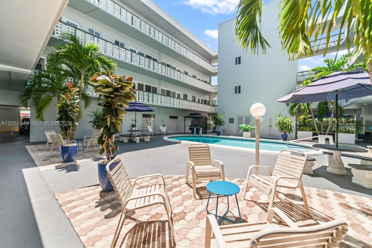 1818 Rodman St , Unit 4A, Hollywood, FL 33020 Photo
