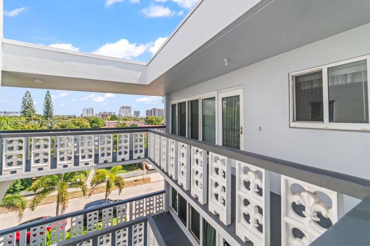 1818 Rodman St , Unit 4A, Hollywood, FL 33020 Photo