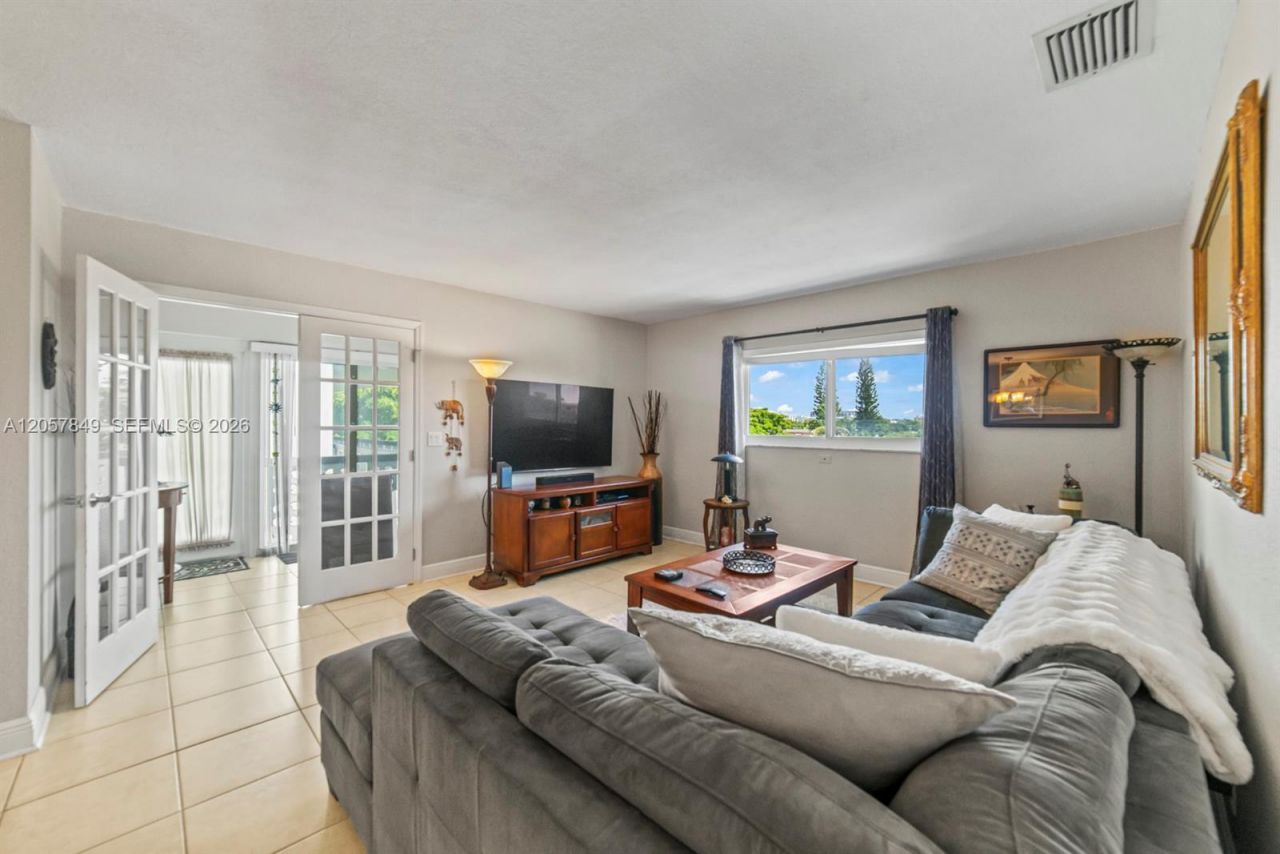 1818 Rodman St , Unit 4A, Hollywood, FL 33020 Photo