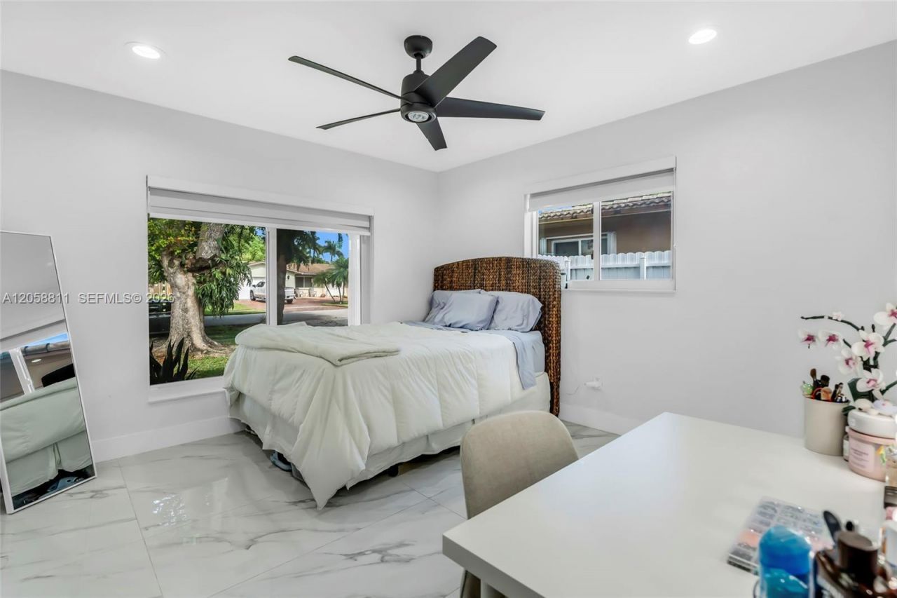 2130 NW 106th Ave, Pembroke Pines, FL 33026 Photo
