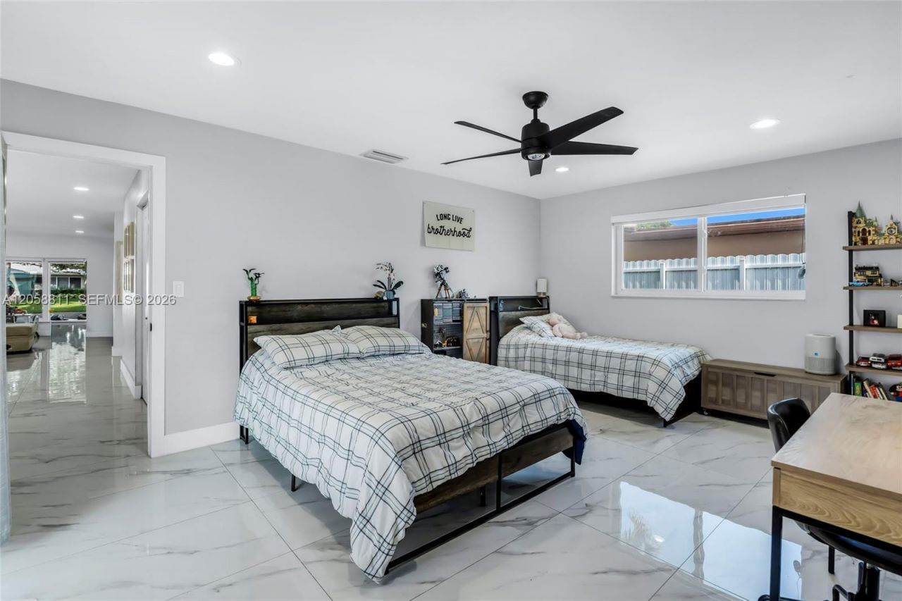2130 NW 106th Ave, Pembroke Pines, FL 33026 Photo