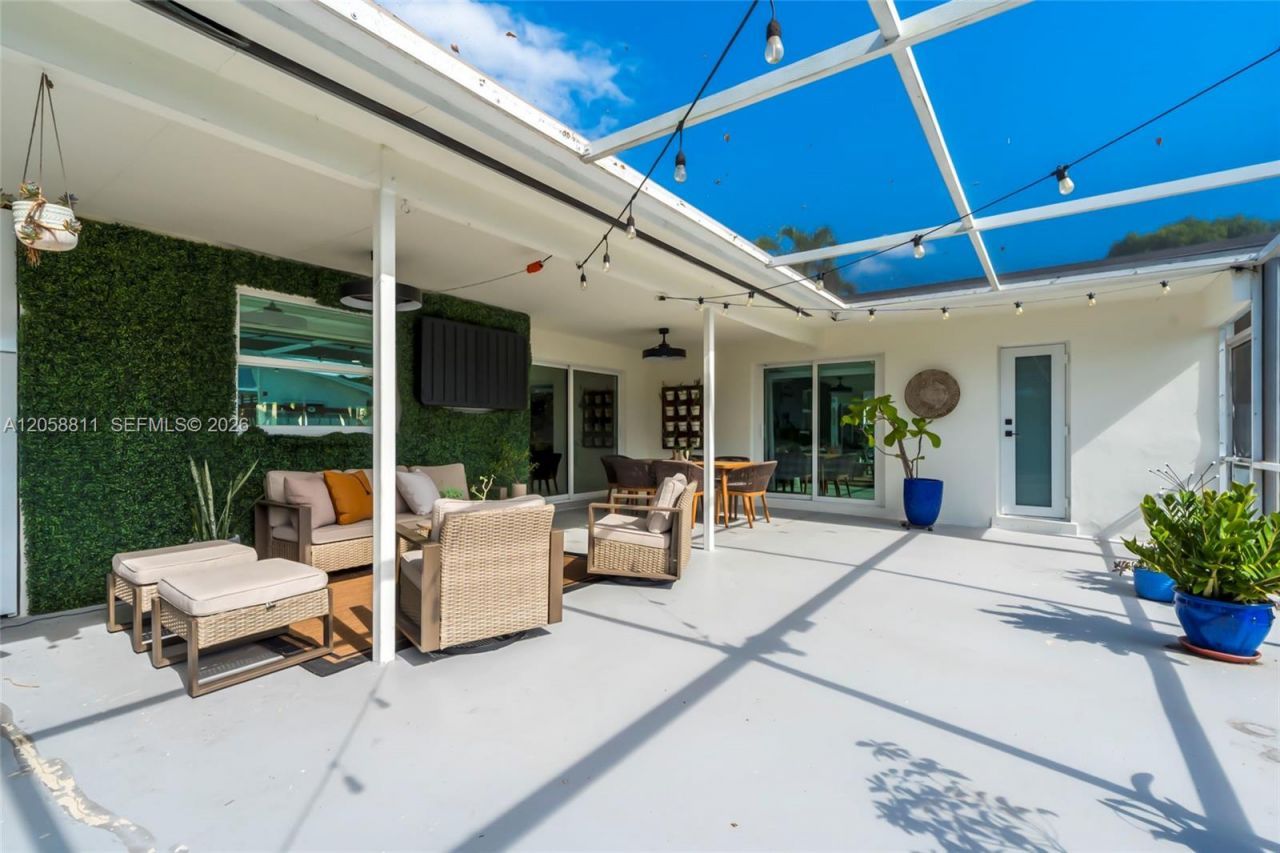2130 NW 106th Ave, Pembroke Pines, FL 33026 Photo