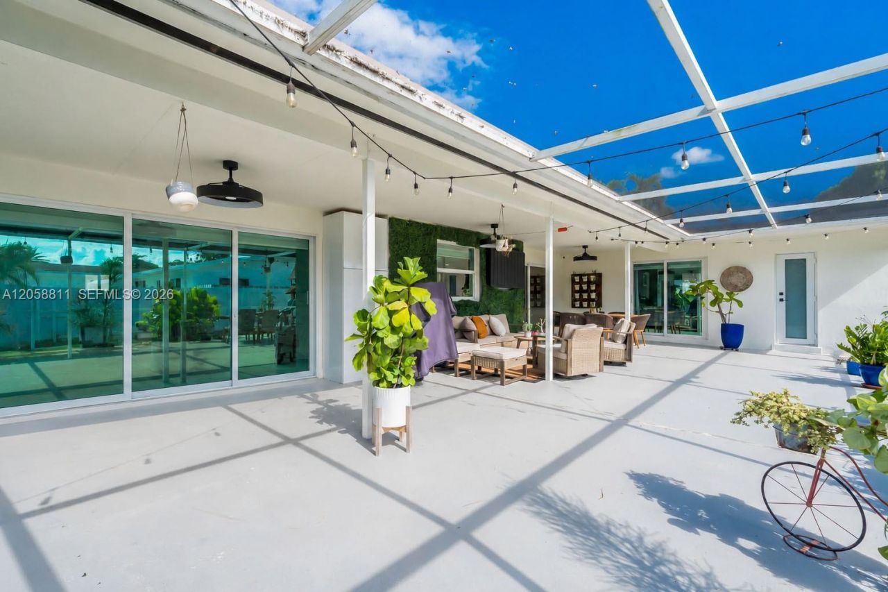 2130 NW 106th Ave, Pembroke Pines, FL 33026 Photo