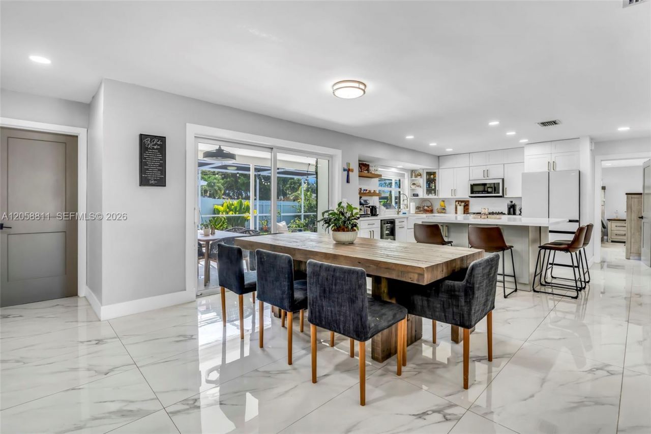 2130 NW 106th Ave, Pembroke Pines, FL 33026 Photo