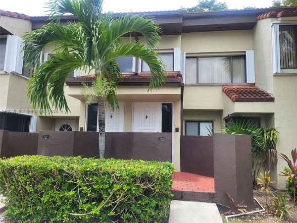 9843 SW 138th Ave, Unit EA2R, Miami, FL 33186