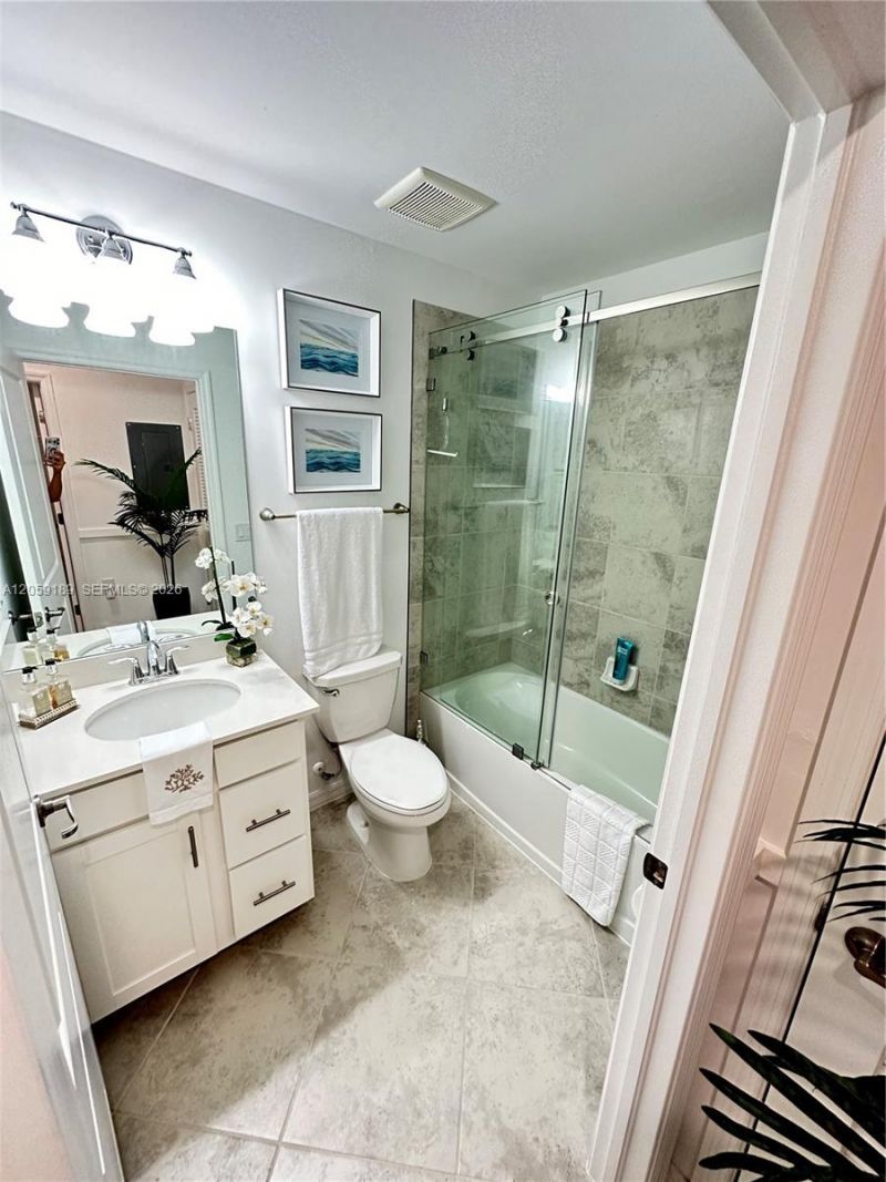 6070 National Blvd , Unit 215, Ave Maria, FL 34142 Photo