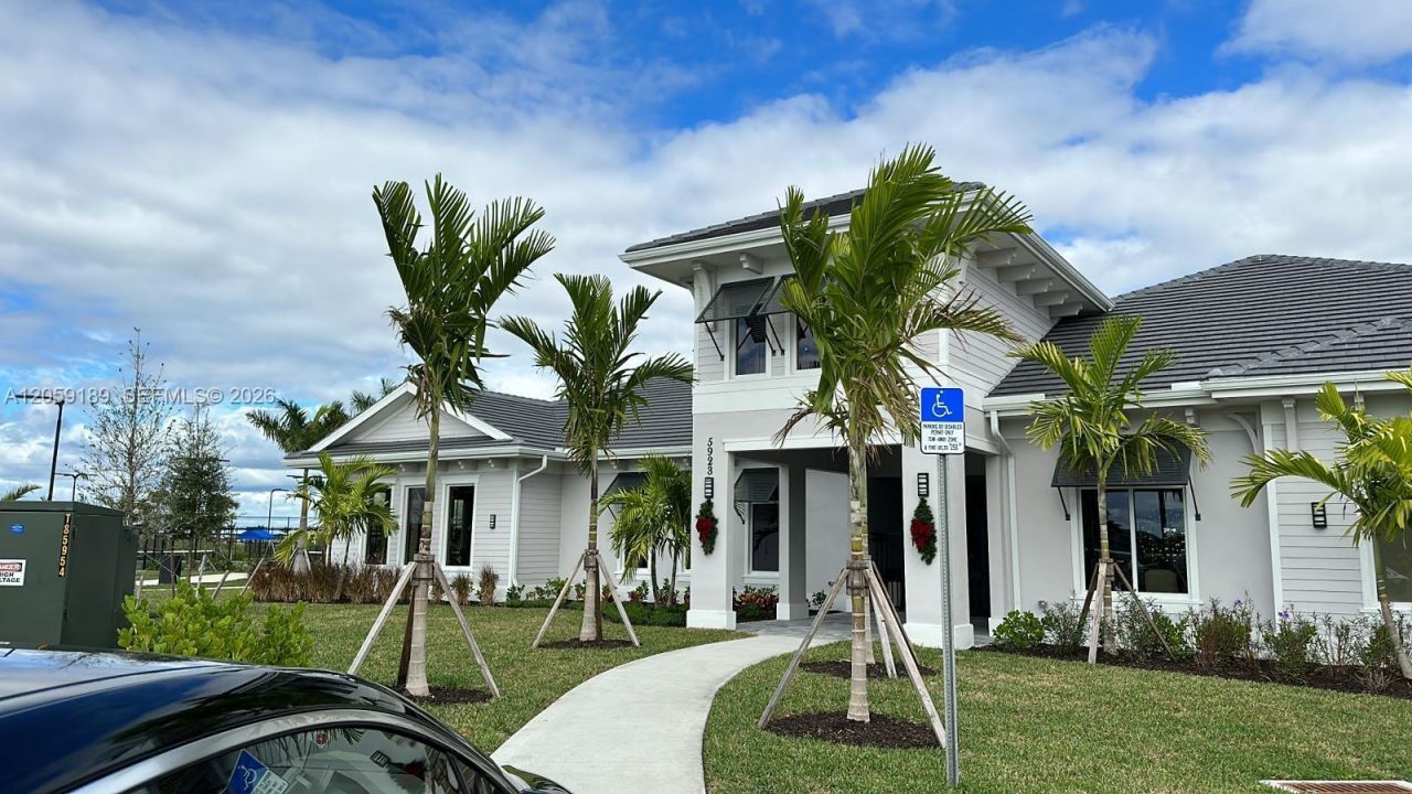 6070 National Blvd , Unit 215, Ave Maria, FL 34142 Photo