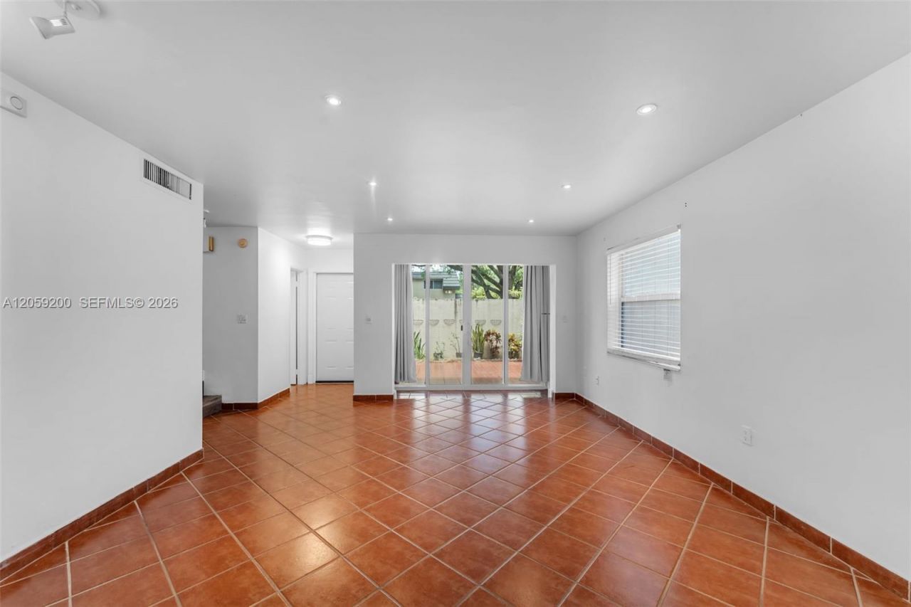 8749 SW 137th Ave, Unit 8749, Miami, FL 33183 Photo