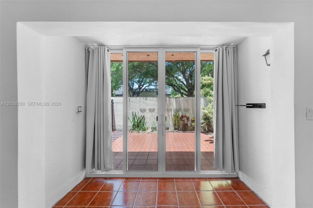 8749 SW 137th Ave, Unit 8749, Miami, FL 33183 Photo