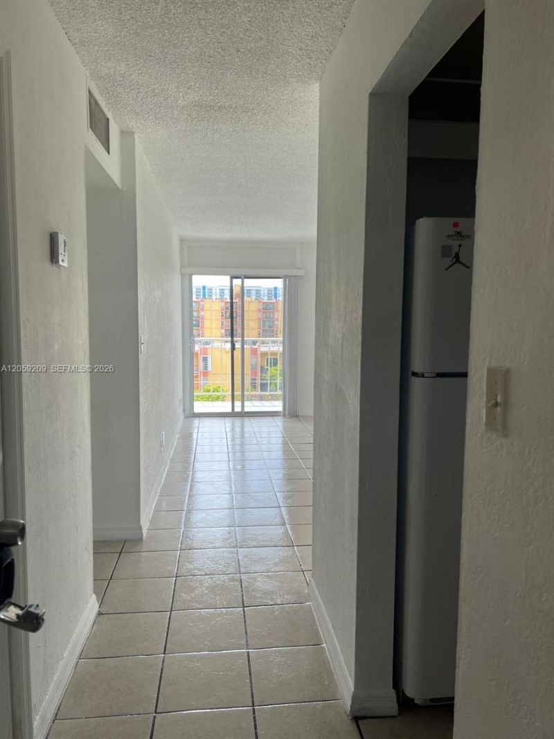 801 NW 47th Ave, Unit W612, Miami, FL 33126 Photo