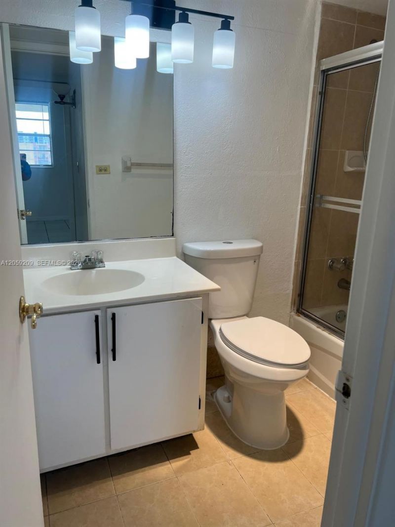 801 NW 47th Ave, Unit W612, Miami, FL 33126 Photo