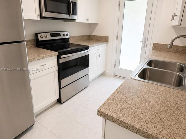 500 E country club cir, Unit 7, Plantation, FL 33334
