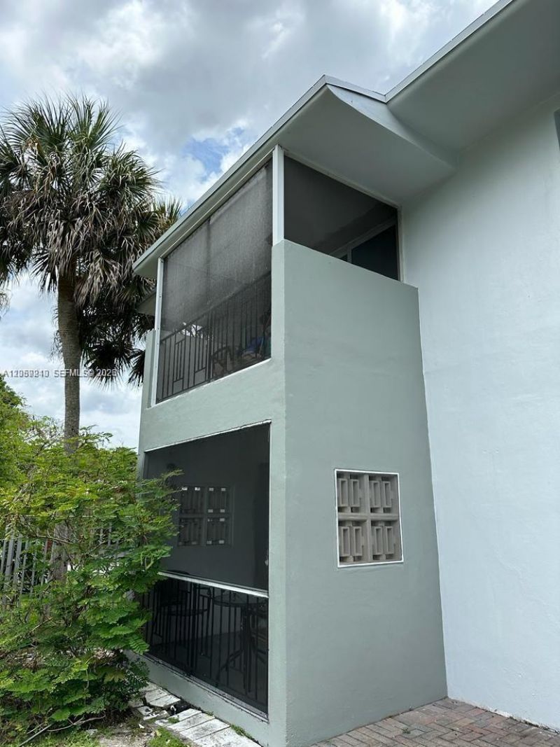 500 E Country Club Cir, Unit 7, Plantation, FL 33326 Photo
