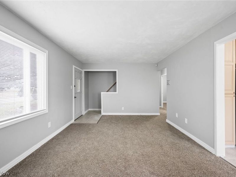 23340 Roger Drive, Euclid, OH 44123 Photo 5