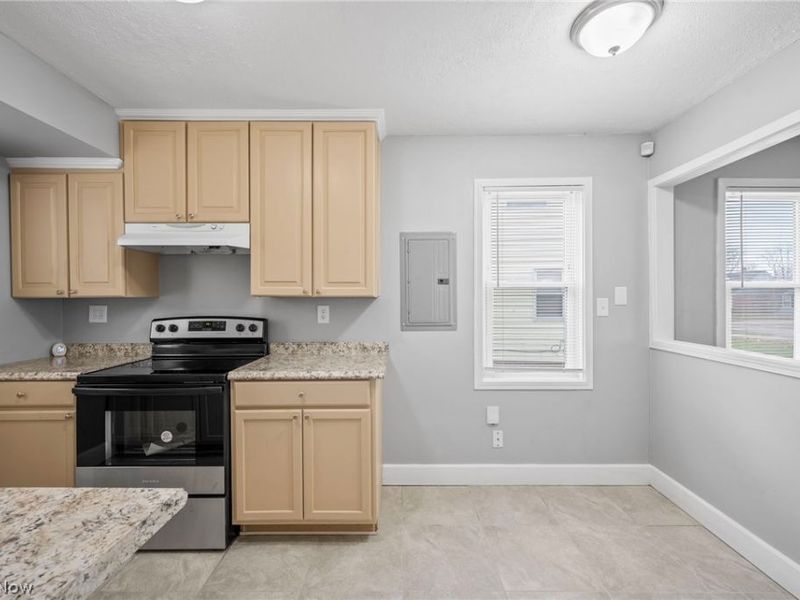 23340 Roger Drive, Euclid, OH 44123 Photo 8
