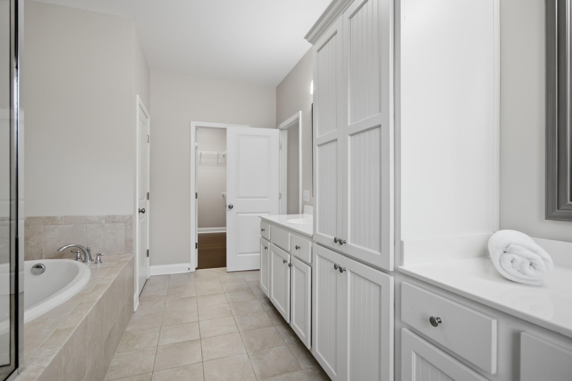 2069 Kings Gate Lane Photo 22
