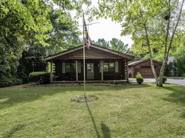 8214 203rd Avenue , Bristol, WI 53104