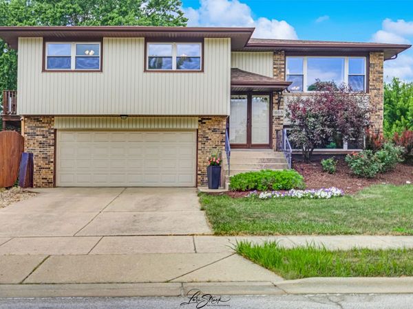 16118 76th Avenue , Tinley Park, IL 60477
