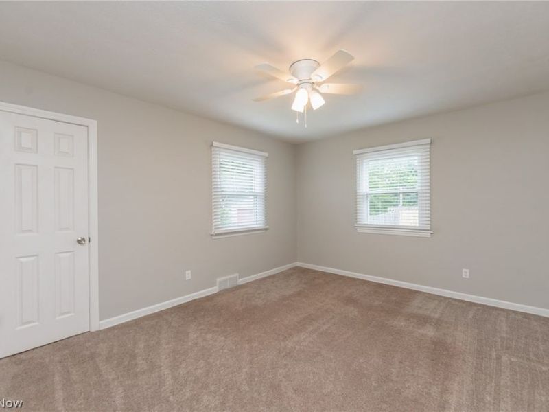 319 Kathron Avenue, Cuyahoga Falls, OH 44221 Photo 18