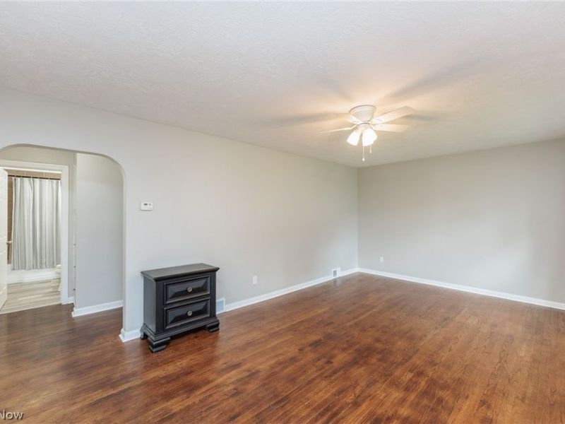 319 Kathron Avenue, Cuyahoga Falls, OH 44221 Photo 6
