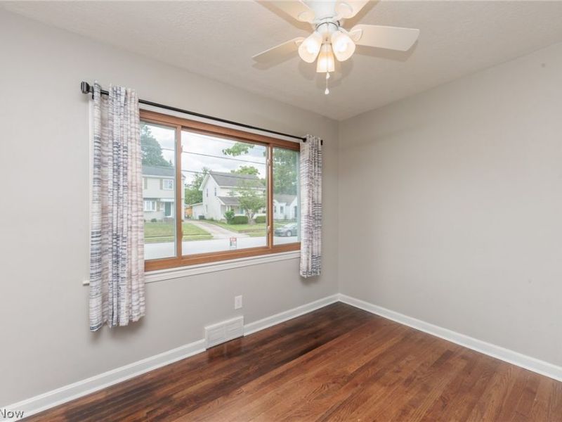 319 Kathron Avenue, Cuyahoga Falls, OH 44221 Photo 8