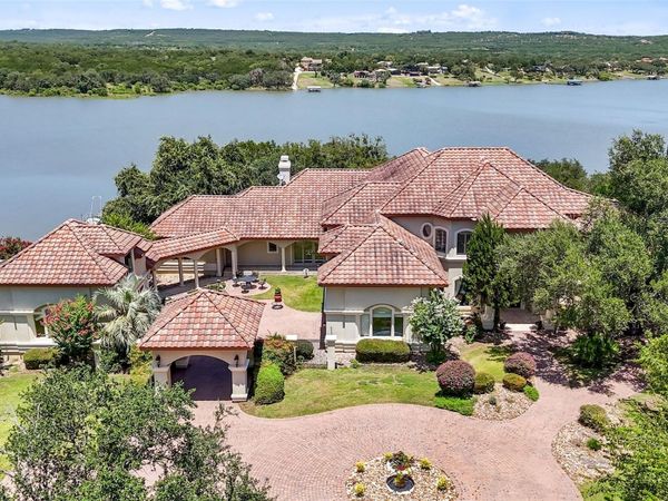 2901 Cliff PT, Spicewood, TX 78669