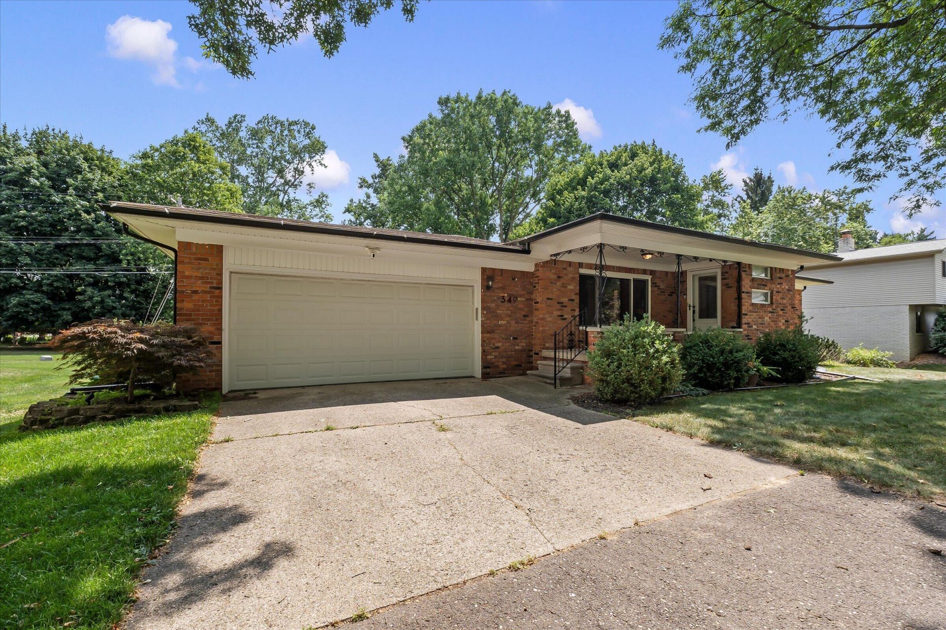 349 Nesbit Lane, Rochester Hills, MI 48309 Main Photo