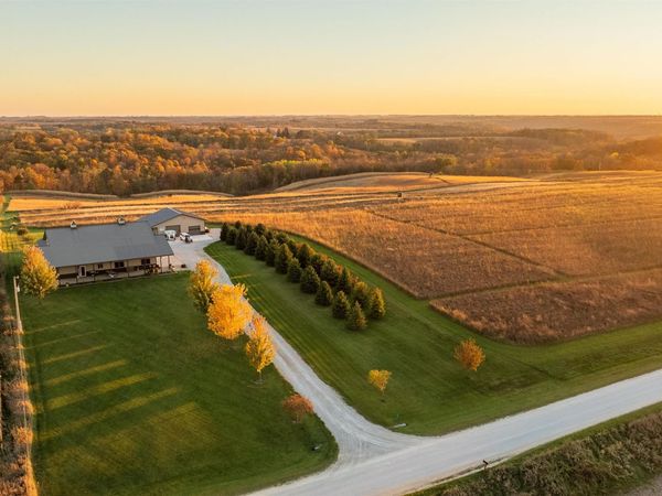 1275 258th Street, Decorah, IA 52101