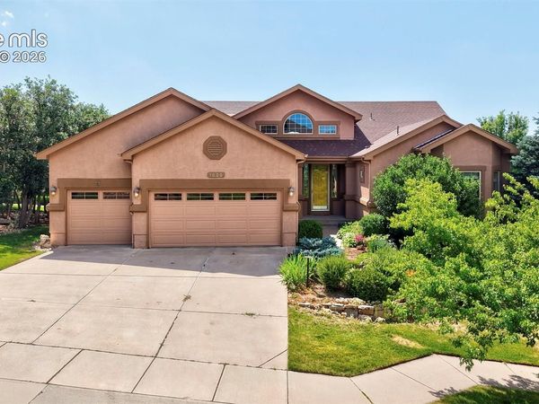 1825 Bridle Oaks Lane, Colorado Springs, CO 80921