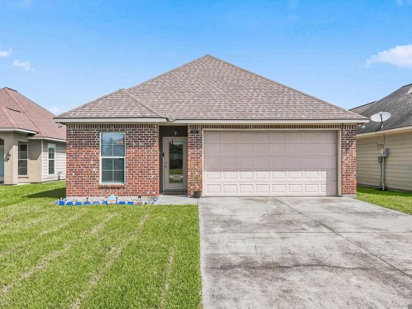 5657 Magnolia De Christophe Dr, Carville, LA 70721